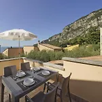 Pratone Apartament *
