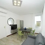 Pratone Apartment *