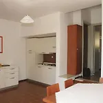 Pratone Apartament *