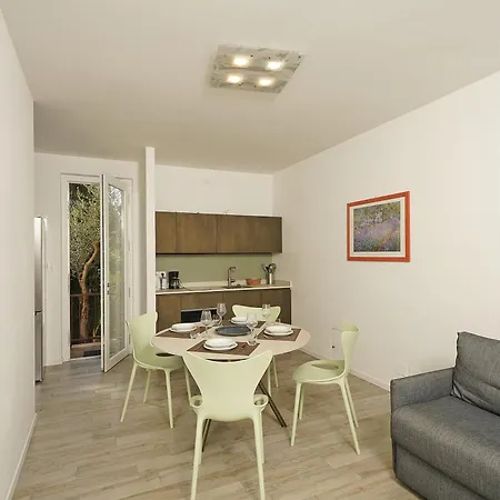 Apartament Pratone *